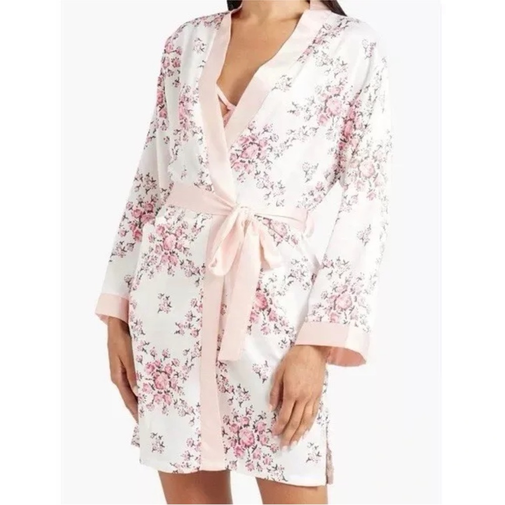 Morgan Lane Womens Small Medium White Pink Floral Pocketed Satin Robe NWT